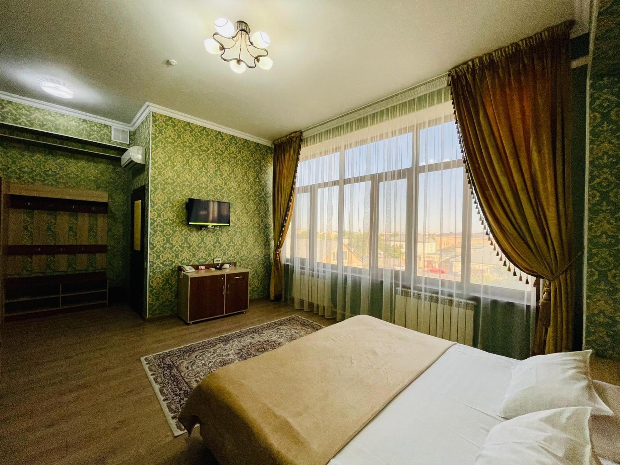 Dostyk Hotel Qizilorda Buitenkant foto