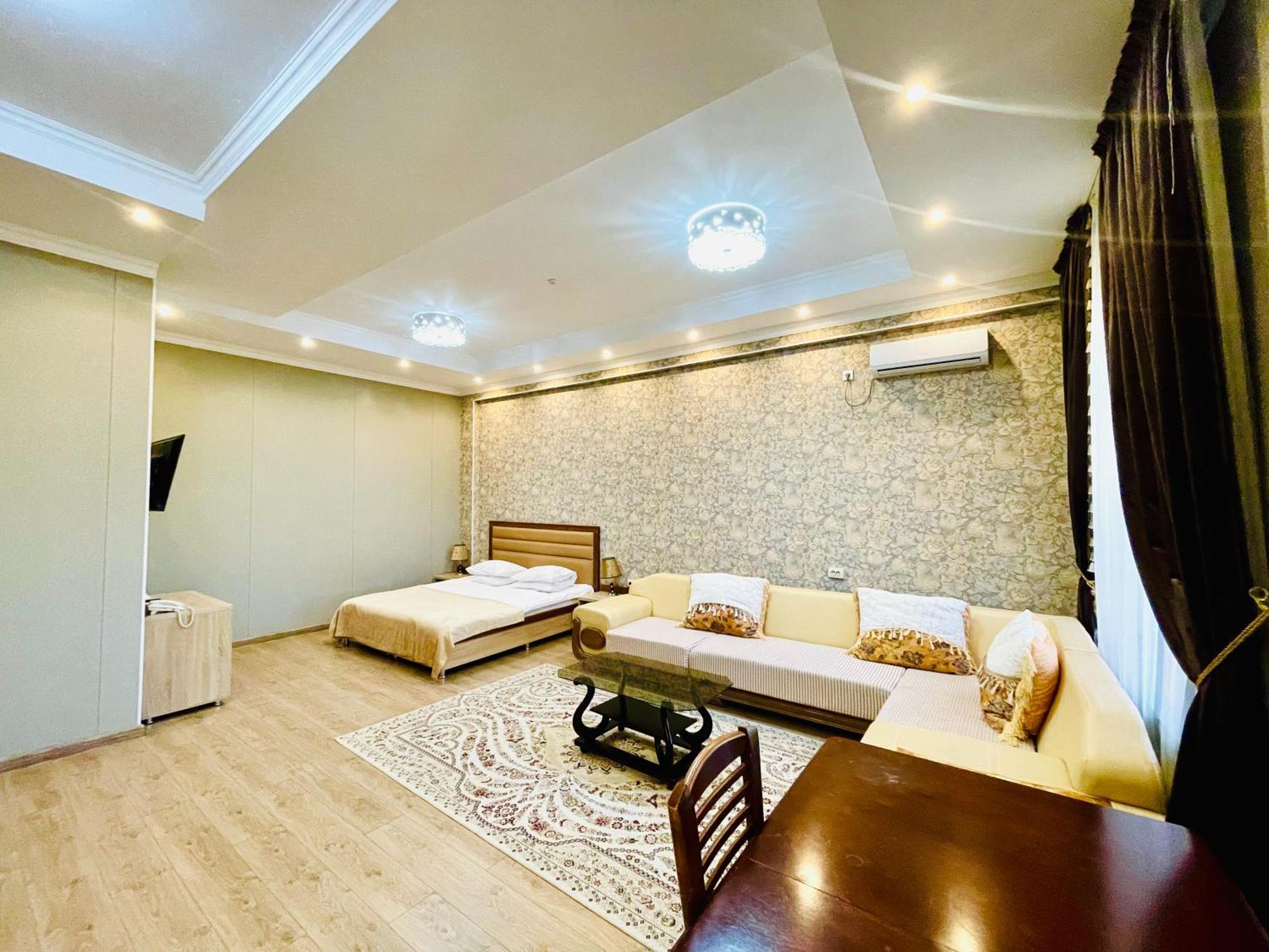 Dostyk Hotel Qizilorda Buitenkant foto