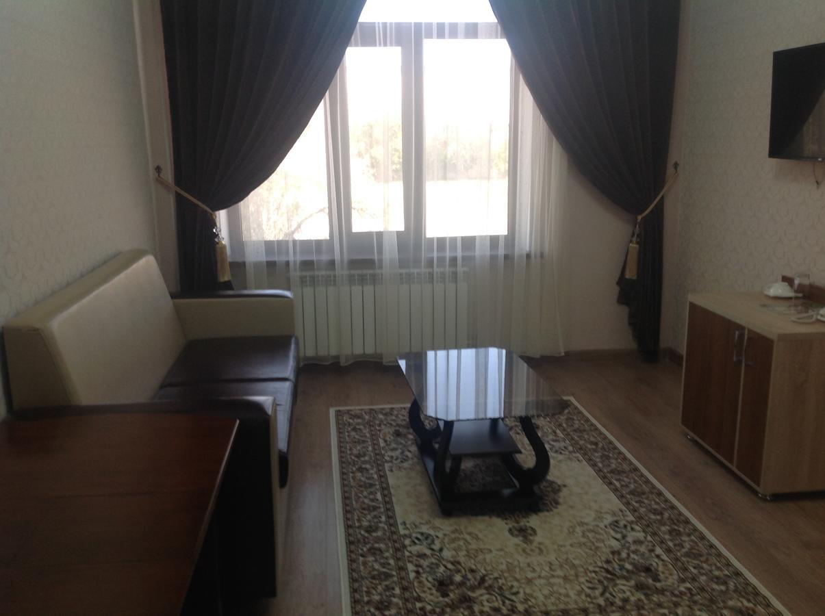 Dostyk Hotel Qizilorda Buitenkant foto