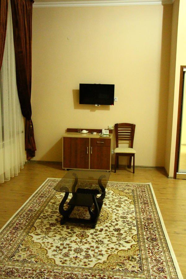 Dostyk Hotel Qizilorda Buitenkant foto
